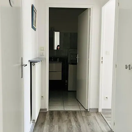 Cambo-les-bains, T2 Avec Terrasse, Parking Privatif, Pour 2 Personnes - Fr-1-495-14