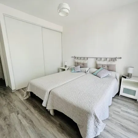 Cambo-les-bains, T2 Avec Terrasse, Parking Privatif, Pour 2 Personnes - Fr-1-495-14 *